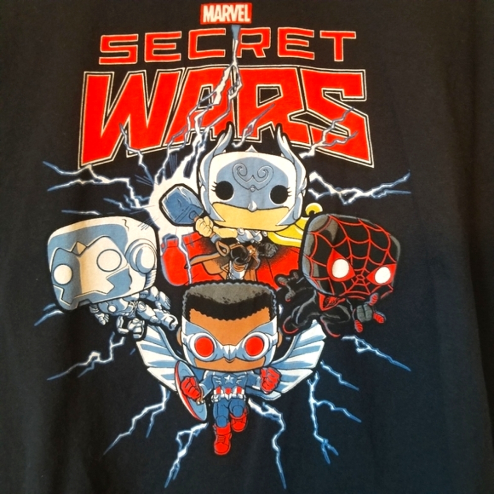 FUNKO Marvel POP Tee Size XL